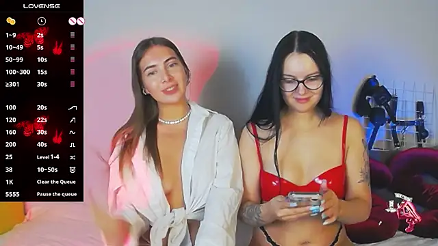 Miss Vic online show from November 16, 2025, 3:28 pm