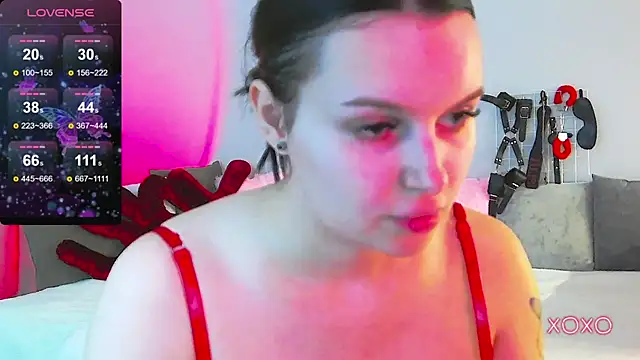Snapshot of Miss_Vic chatting on May 7, 2026, 7:19 pm Miss Vic online show from May 7, 2026, 7:19 pm