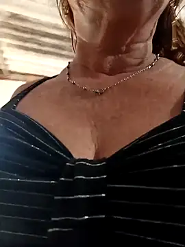 Snapshot of Sexy-Woman-Mature chatting on October 12, 2025, 1:21 pm Sexy-Woman-Mature online show from October 12, 2025, 1:21 pm