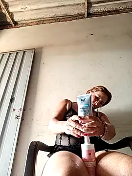 Sexy-Woman-Mature online show from October 13, 2025, 1:44 pm