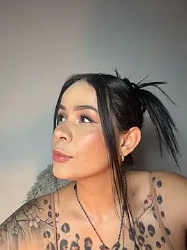 Snapshot of HotAlana_ chatting on March 10, 2026, 4:34 pm HotAlana online show from March 10, 2026, 4:34 pm