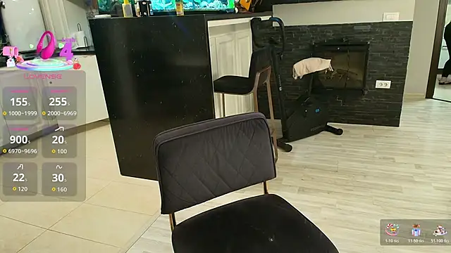 Layla- online show from March 22, 2026, 3:59 pm