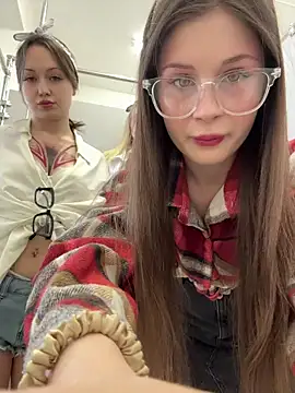 Snapshot of melicious_ chatting on April 5, 2026, 6:21 am melicious online show from April 5, 2026, 6:21 am
