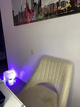 Snapshot of allison_wen chatting on October 30, 2025, 12:45 am allison wen online show from October 30, 2025, 12:45 am