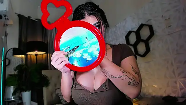 claraakhasova online show from October 2, 2025, 9:49 am