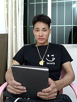 Snapshot of Dannyhobb chatting on March 1, 2025, 12:23 pm Dannyhobb online show from March 1, 2025, 12:23 pm