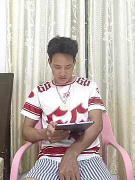 Snapshot of Dannyhobb chatting on March 14, 2025, 1:46 pm Dannyhobb online show from March 14, 2025, 1:46 pm