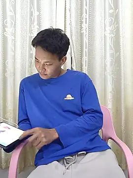 Snapshot of Dannyhobb chatting on March 16, 2025, 12:00 pm Dannyhobb online show from March 16, 2025, 12:00 pm