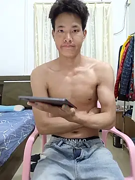 Snapshot of Dannyhobb chatting on March 22, 2025, 1:08 pm Dannyhobb online show from March 22, 2025, 1:08 pm