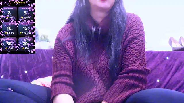 Snapshot of Alina_eve chatting on October 29, 2025, 9:38 pm Alina eve online show from October 29, 2025, 9:38 pm