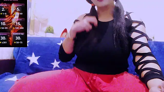 Snapshot of Alina_eve chatting on November 17, 2025, 5:30 pm Alina eve online show from November 17, 2025, 5:30 pm