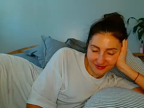 Snapshot of Irina9793 chatting on March 10, 2026, 9:58 am Irina9793 online show from March 10, 2026, 9:58 am