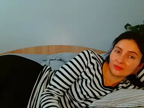 Snapshot of Irina9793 chatting on March 16, 2026, 10:19 am Irina9793 online show from March 16, 2026, 10:19 am