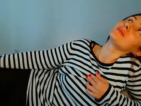 Snapshot of Irina9793 chatting on April 14, 2026, 8:53 am Irina9793 online show from April 14, 2026, 8:53 am