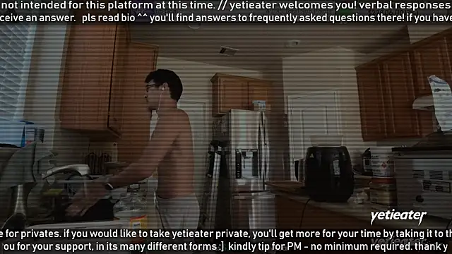 Snapshot of yetieater chatting on April 22, 2026, 4:19 pm yetieater online show from April 22, 2026, 4:19 pm