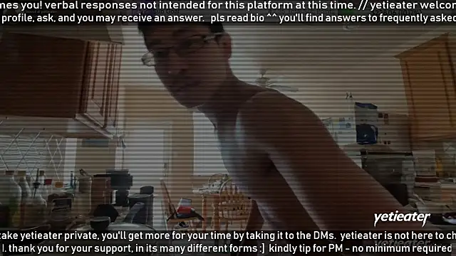 Snapshot of yetieater chatting on May 18, 2026, 4:13 pm yetieater online show from May 18, 2026, 4:13 pm