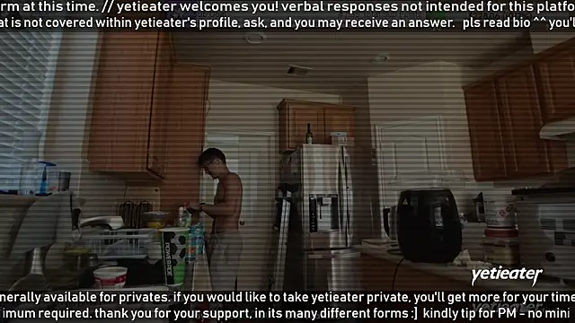 Snapshot of yetieater chatting on July 13, 2026, 3:48 pm yetieater online show from July 13, 2026, 3:48 pm