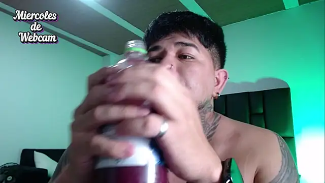 Snapshot of Strip_Classes_Col chatting on March 19, 2025, 11:57 pm Strip Classes Col online show from March 19, 2025, 11:57 pm