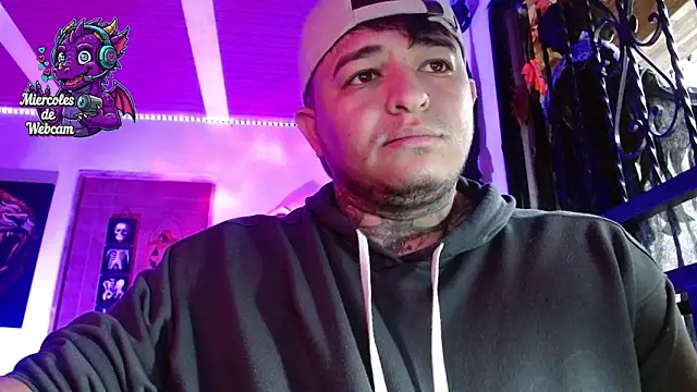 Snapshot of Strip_Classes_Col chatting on October 8, 2025, 3:09 pm Strip Classes Col online show from October 8, 2025, 3:09 pm