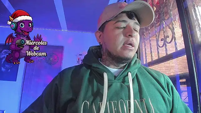 Snapshot of Strip_Classes_Col chatting on December 17, 2025, 3:07 pm Strip Classes Col online show from December 17, 2025, 3:07 pm