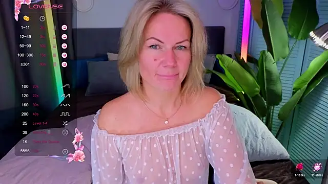 Snapshot of AssolMonet chatting on February 1, 2026, 8:13 am AssolMonet online show from February 1, 2026, 8:13 am