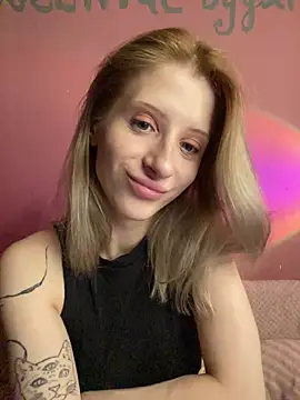 Snapshot of amorearte_m chatting on December 4, 2025, 2:48 pm amorearte m online show from December 4, 2025, 2:48 pm