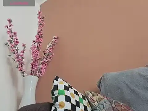 Snapshot of Melody73 chatting on November 21, 2025, 10:58 am Melody73 online show from November 21, 2025, 10:58 am