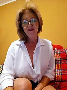 Snapshot of Melody73 chatting on January 13, 2026, 3:28 pm Melody73 online show from January 13, 2026, 3:28 pm