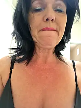 Snapshot of Melody73 chatting on February 8, 2026, 4:54 pm Melody73 online show from February 8, 2026, 4:54 pm