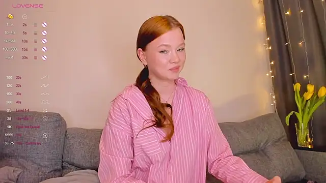 Snapshot of dinky__emily chatting on March 13, 2025, 5:39 pm dinky emily online show from March 13, 2025, 5:39 pm