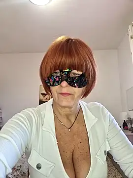 Gattina74 online show from November 7, 2025, 8:03 am