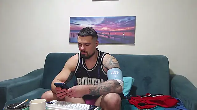 Snapshot of Tiberius_hunk chatting on January 8, 2026, 7:49 pm Tiberius hunk online show from January 8, 2026, 7:49 pm