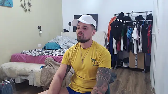 Snapshot of Tiberius_hunk chatting on February 26, 2026, 4:33 am Tiberius hunk online show from February 26, 2026, 4:33 am