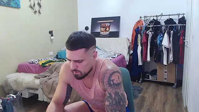 Snapshot of Tiberius_hunk chatting on February 26, 2026, 4:39 pm Tiberius hunk online show from February 26, 2026, 4:39 pm