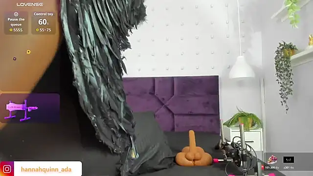 Snapshot of Hanaahquinn chatting on October 31, 2025, 11:55 am Hanaahquinn online show from October 31, 2025, 11:55 am