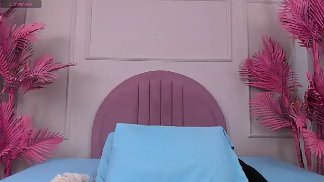 Snapshot of Hanaahquinn chatting on November 21, 2025, 11:42 am Hanaahquinn online show from November 21, 2025, 11:42 am