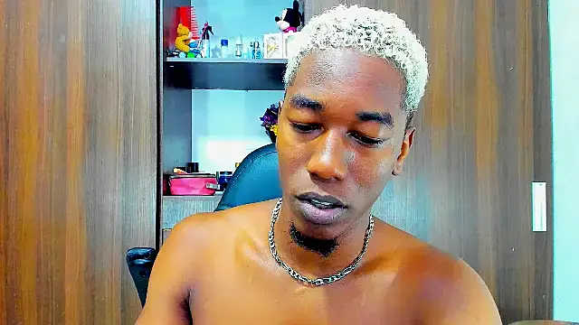 Snapshot of Dreamastercum_ chatting on October 12, 2025, 1:21 pm Dreamastercum online show from October 12, 2025, 1:21 pm