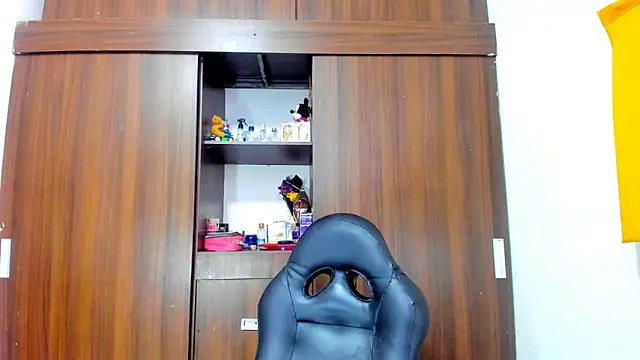 Snapshot of Dreamastercum_ chatting on October 14, 2025, 1:12 pm Dreamastercum online show from October 14, 2025, 1:12 pm