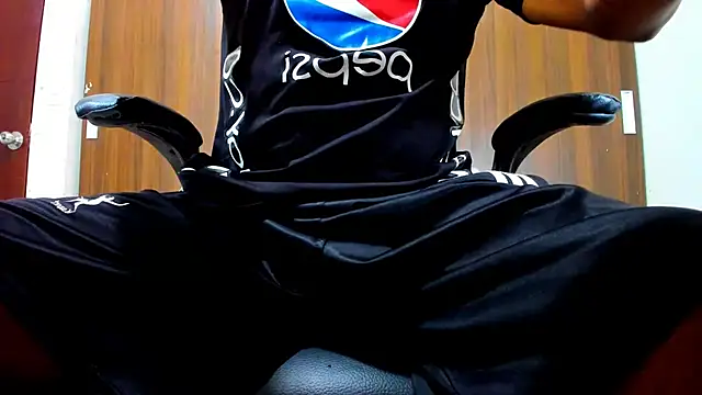 Snapshot of Dreamastercum_ chatting on October 19, 2025, 11:55 am Dreamastercum online show from October 19, 2025, 11:55 am