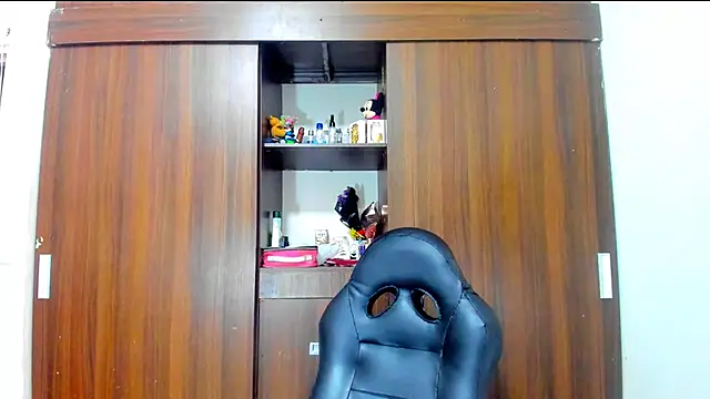 Snapshot of Dreamastercum_ chatting on November 21, 2025, 10:19 pm Dreamastercum online show from November 21, 2025, 10:19 pm