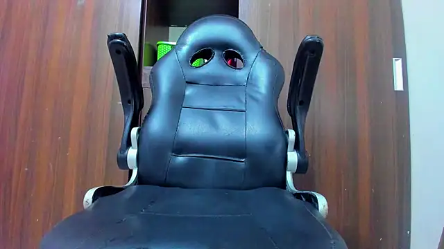 Dreamastercum  online show from April 7, 2026, 10:42 pm