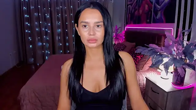 DanaSincere online show from November 11, 2025, 3:50 am