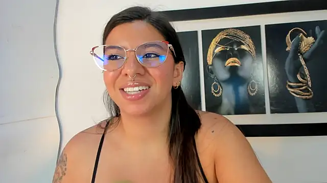 emilyy cooperr online show from November 7, 2025, 12:16 pm