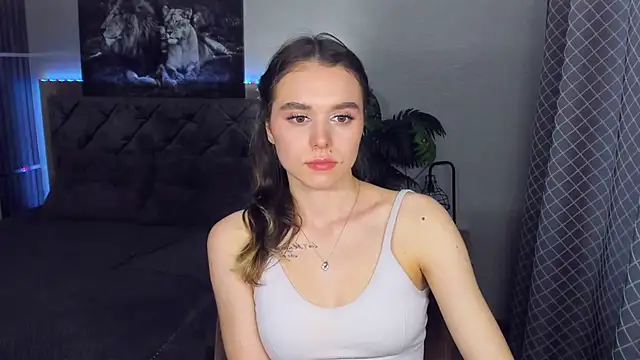 Snapshot of EmelyMason chatting on March 3, 2026, 11:38 am EmelyMason online show from March 3, 2026, 11:38 am