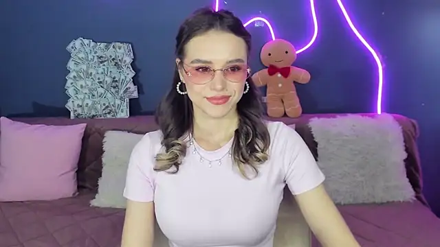 Snapshot of EmelyMason chatting on March 21, 2026, 8:30 am EmelyMason online show from March 21, 2026, 8:30 am