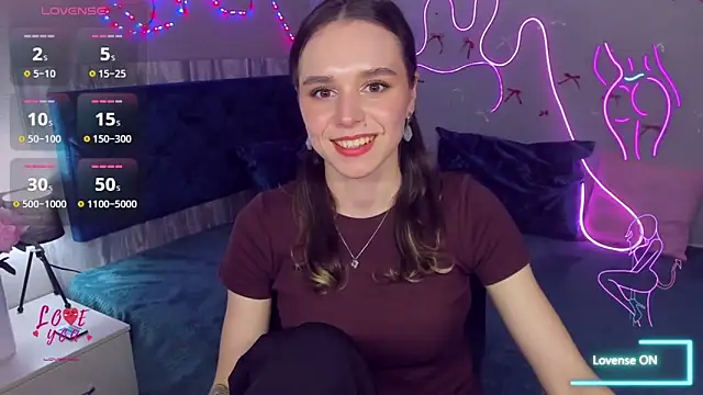 Snapshot of EmelyMason chatting on April 9, 2026, 6:19 am EmelyMason online show from April 9, 2026, 6:19 am