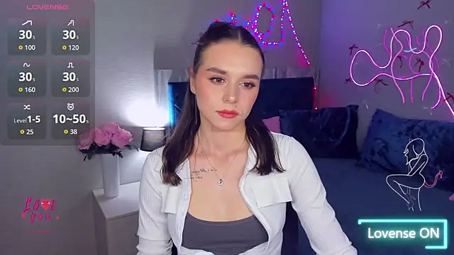 Snapshot of EmelyMason chatting on April 28, 2026, 5:34 am EmelyMason online show from April 28, 2026, 5:34 am