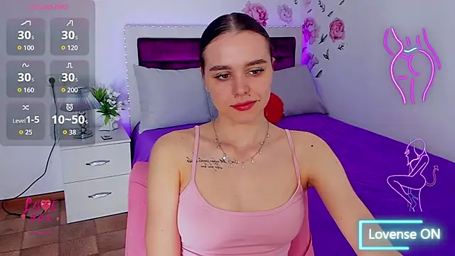 Snapshot of EmelyMason chatting on May 7, 2026, 5:24 am EmelyMason online show from May 7, 2026, 5:24 am