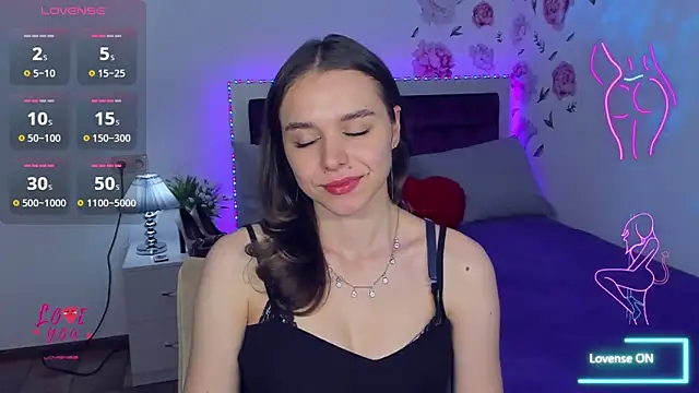 Snapshot of EmelyMason chatting on May 8, 2026, 7:03 am EmelyMason online show from May 8, 2026, 7:03 am