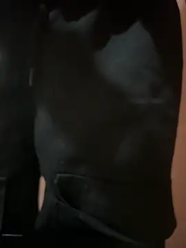 Lightskinbouy online show from April 17, 2026, 11:13 am